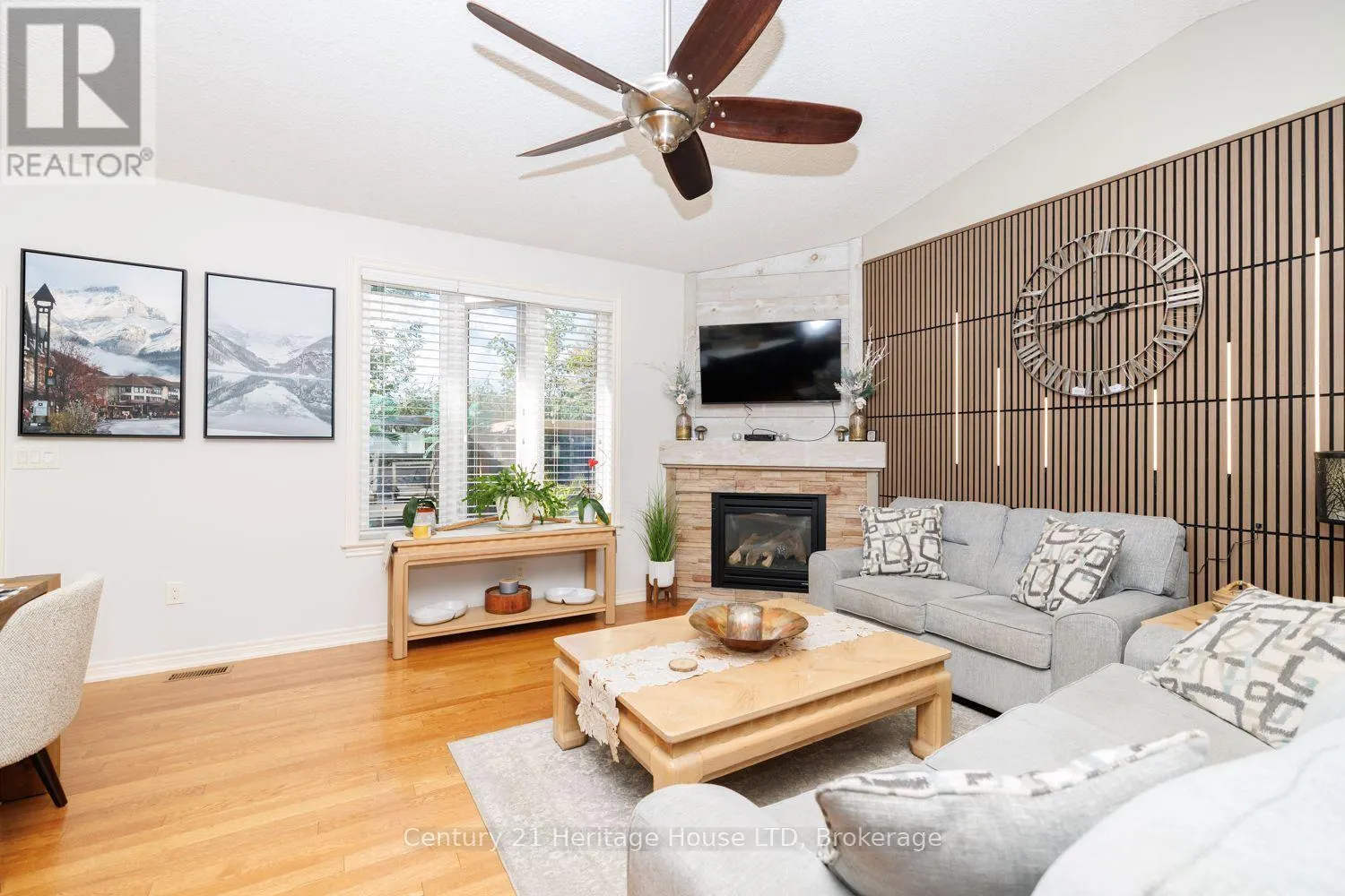 21 BURLEIGH ROAD S