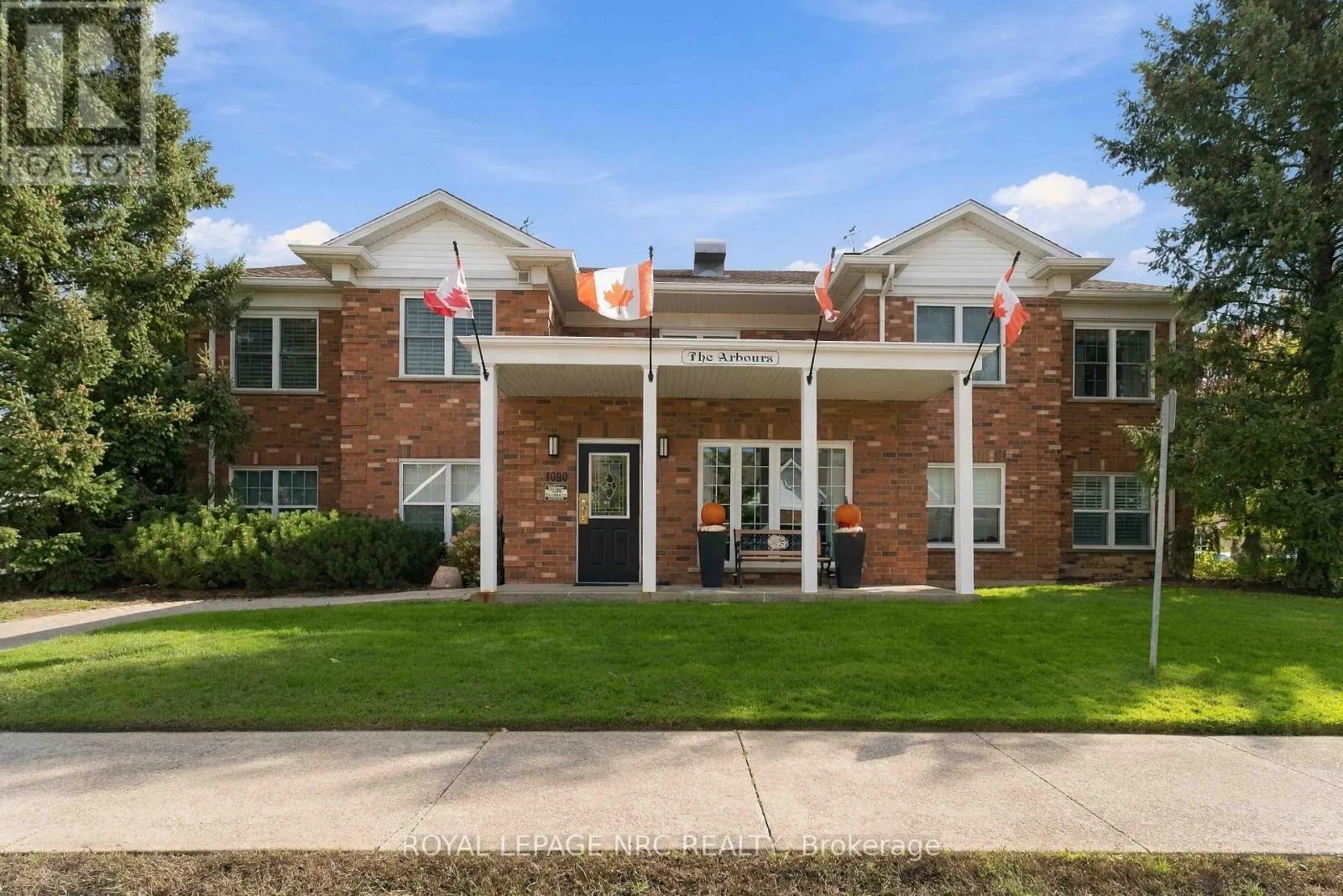 104 - 4090 JOHN CHARLES BOULEVARD #104