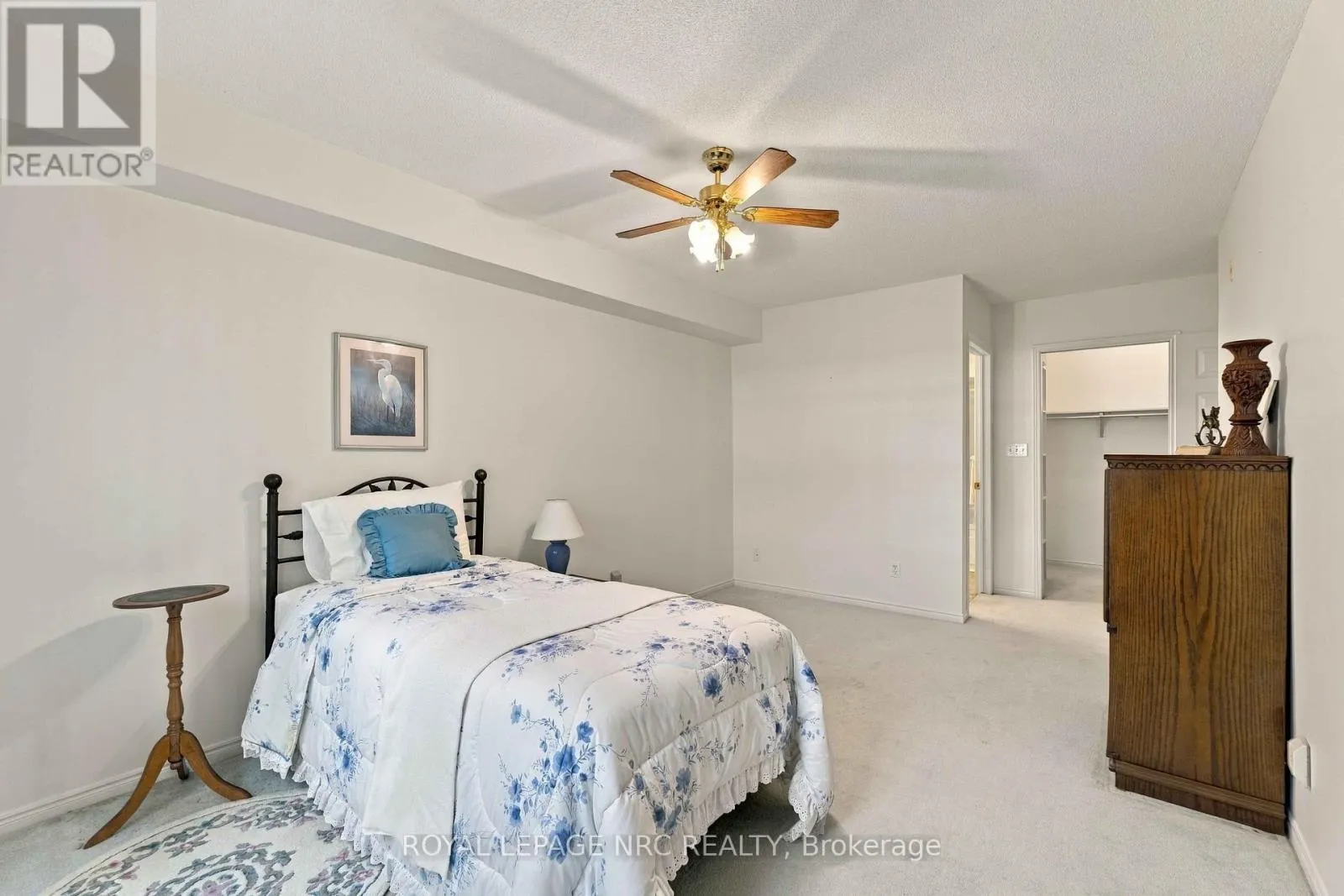 104 - 4090 JOHN CHARLES BOULEVARD #104