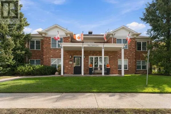 104 - 4090 JOHN CHARLES BOULEVARD #104