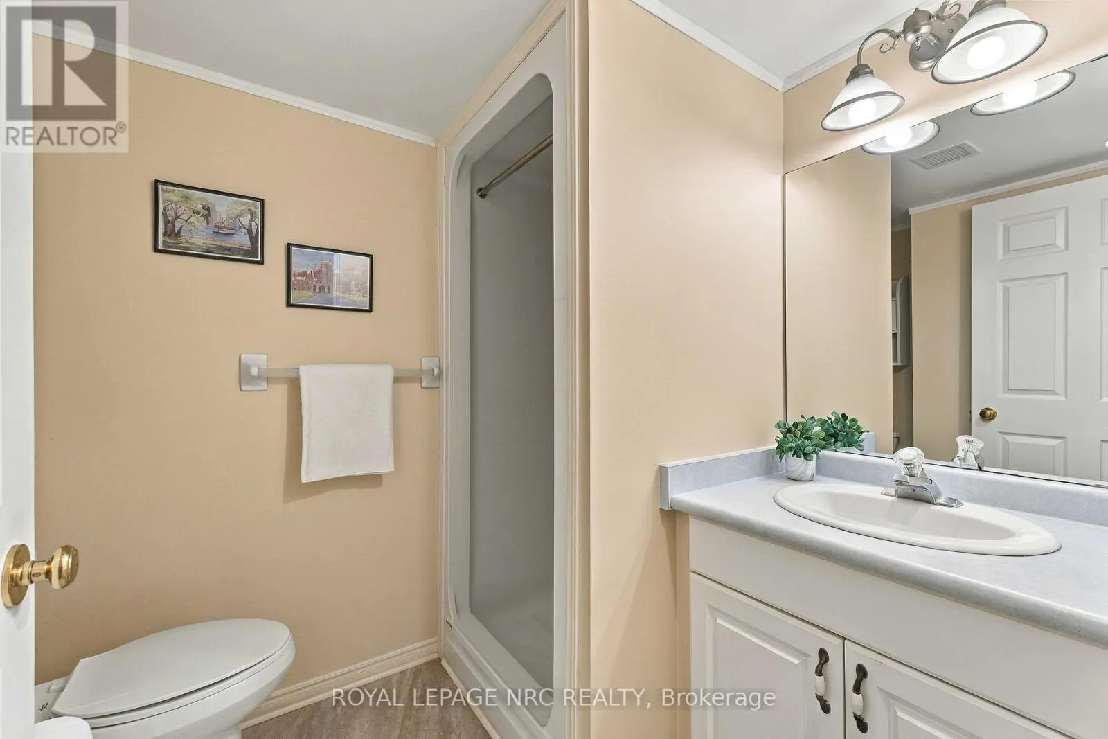 104 - 4090 JOHN CHARLES BOULEVARD #104