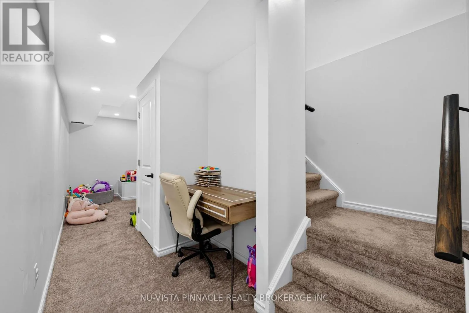 239 WINLOW WAY