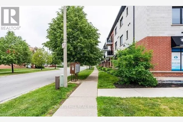 313 - 170 ROCKHAVEN LANE
