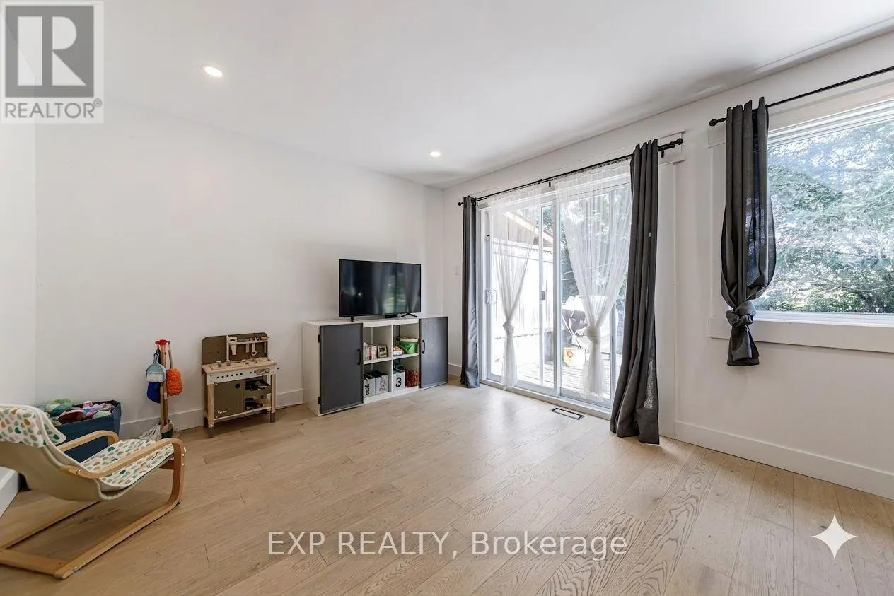 37 DIGNARD STREET