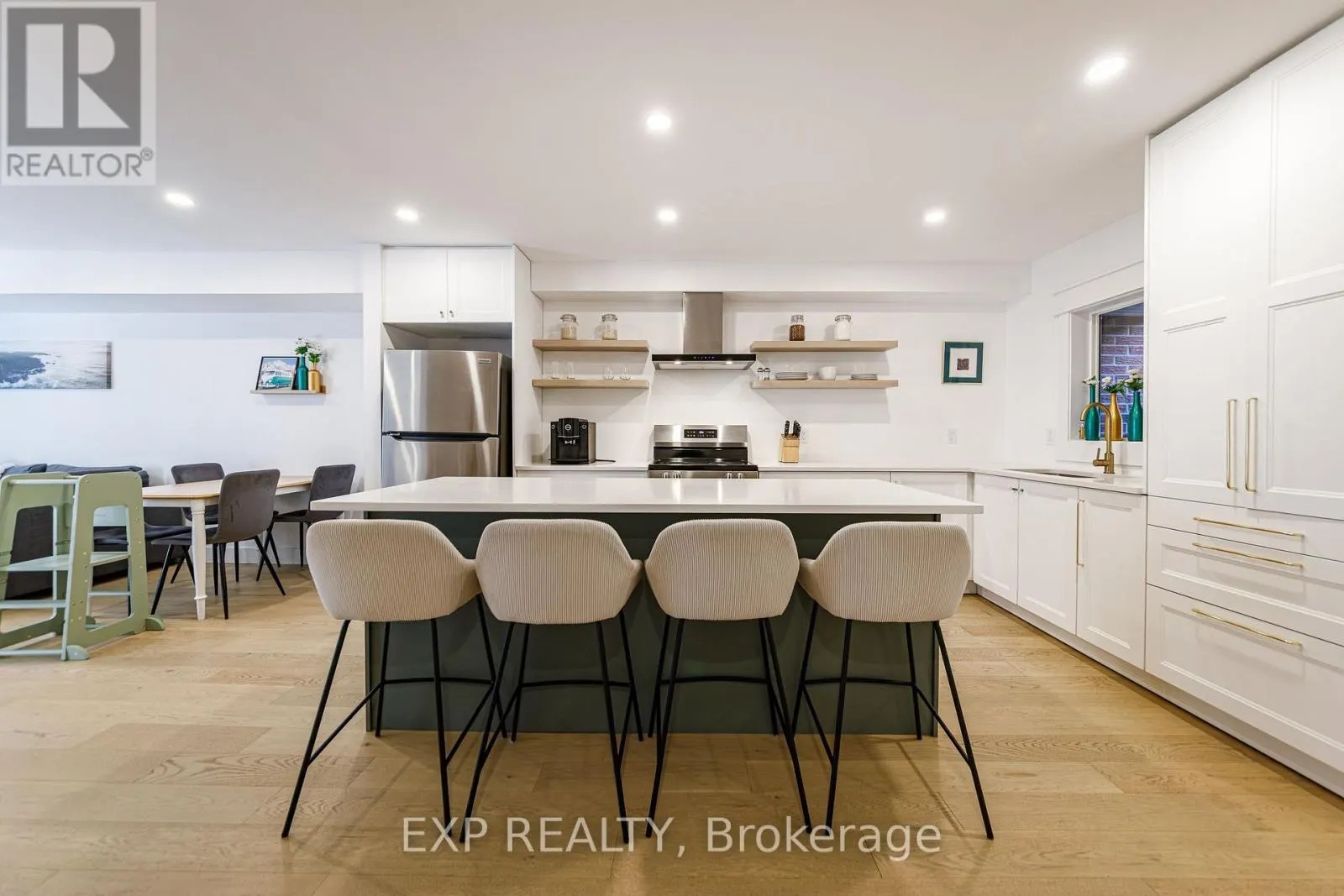 37 DIGNARD STREET