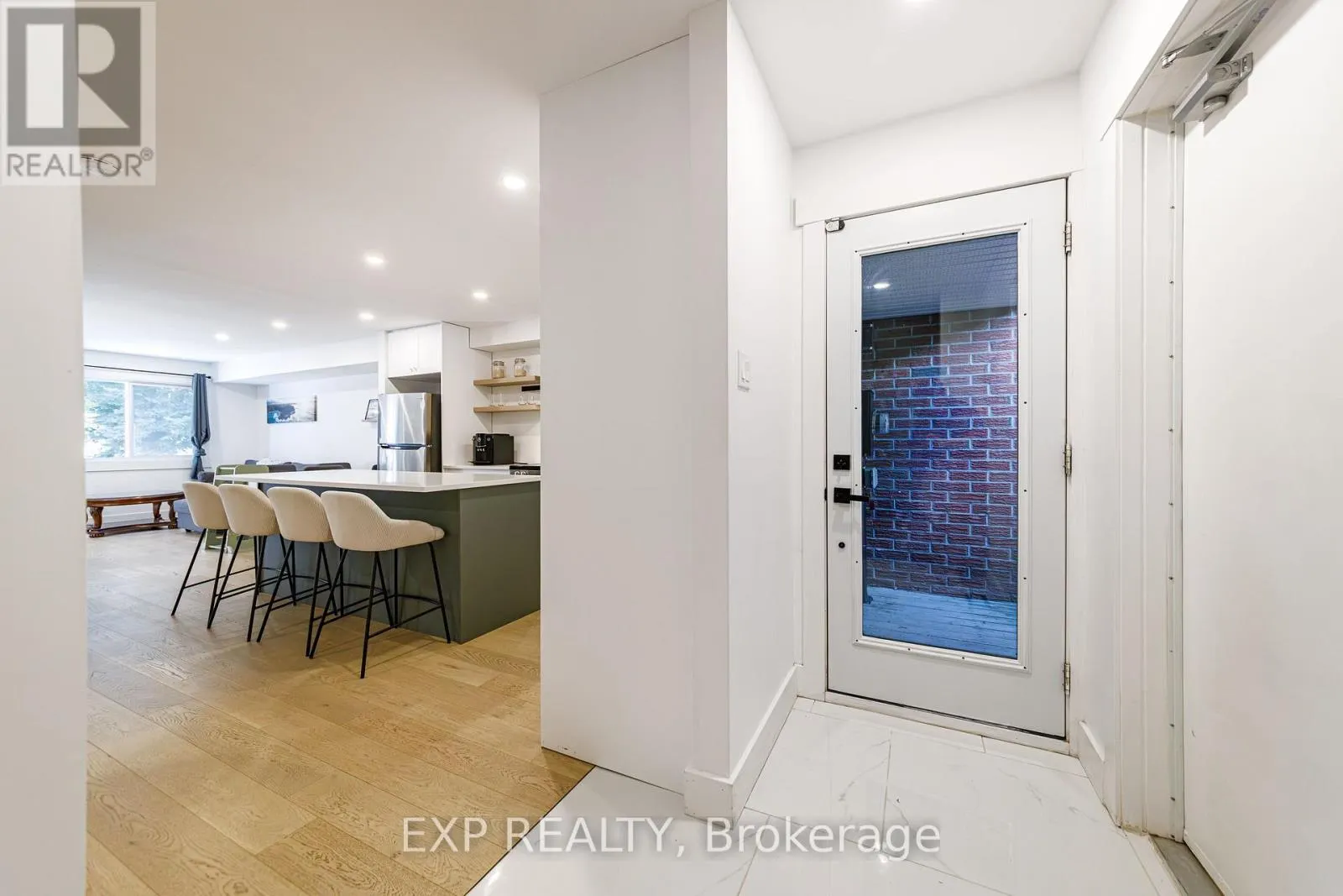 37 DIGNARD STREET