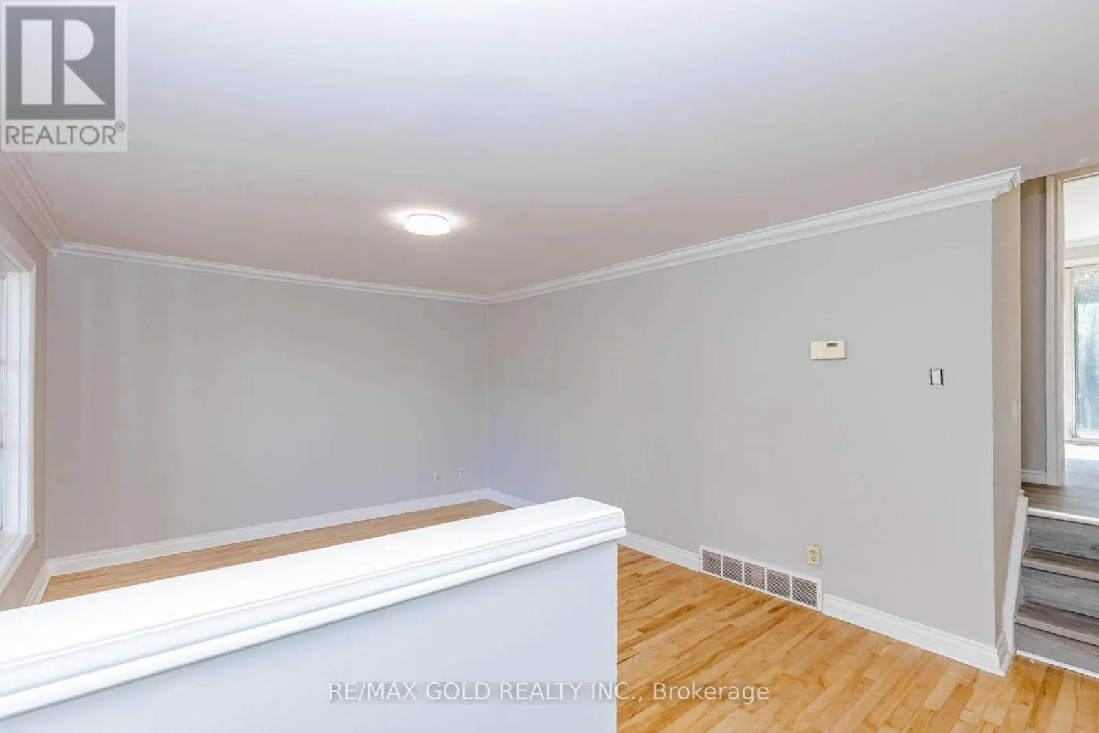 85 WILLIAMSBURG ROAD