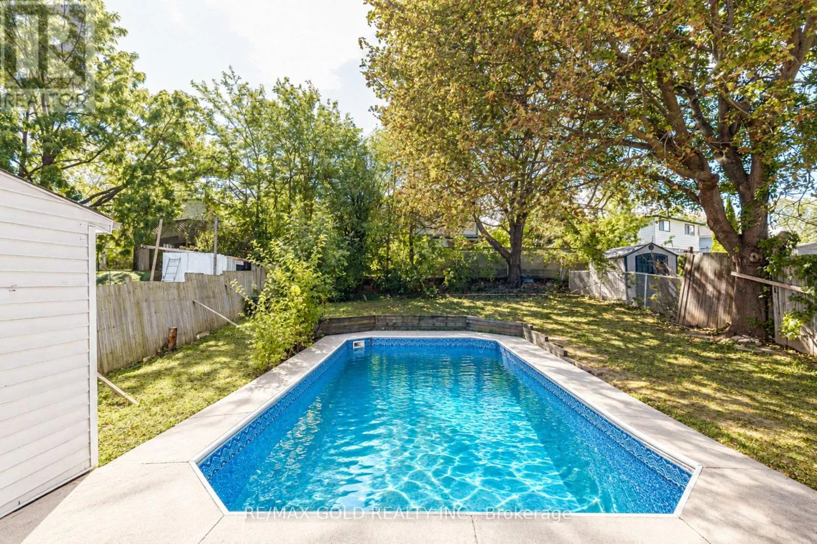 85 WILLIAMSBURG ROAD