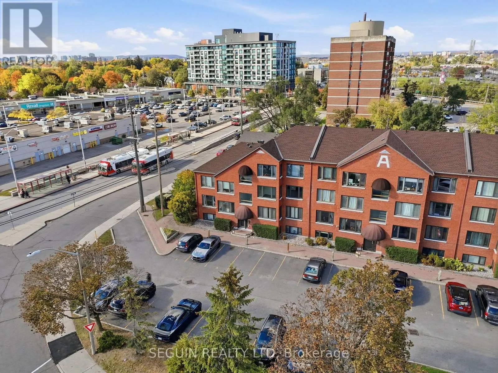 302 - 1974 ST LAURENT BOULEVARD