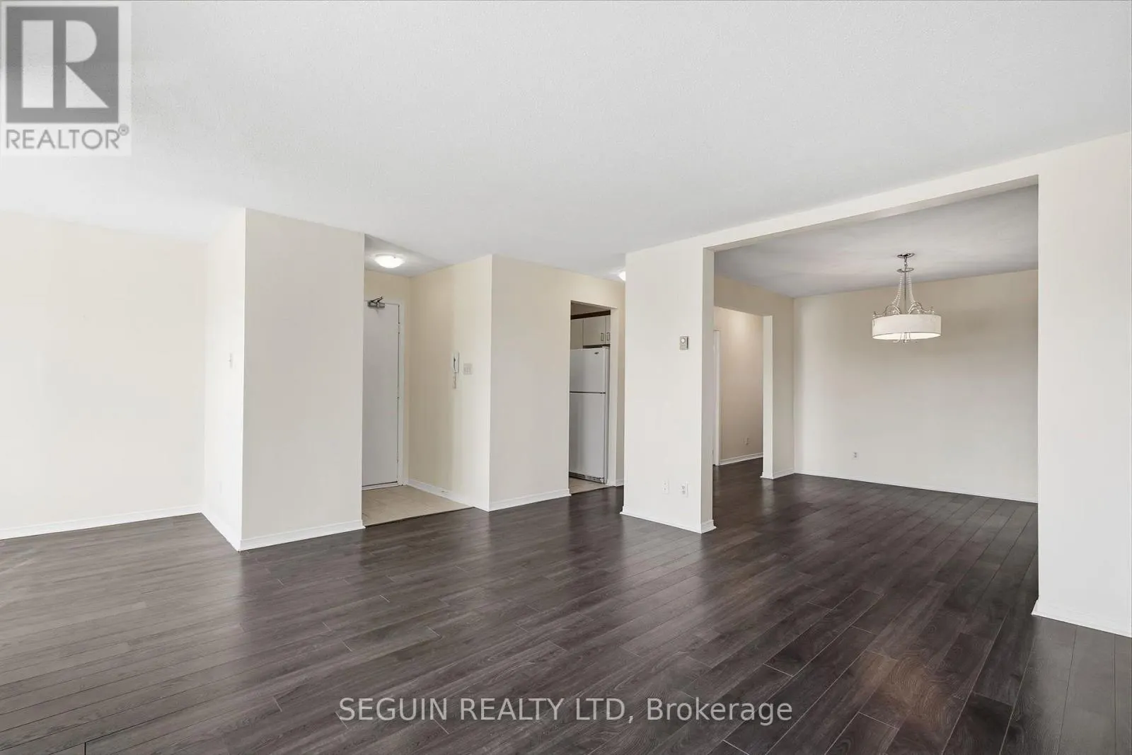 302 - 1974 ST LAURENT BOULEVARD