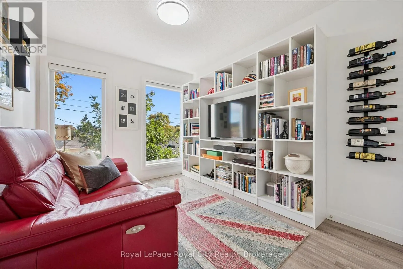 AT7 - 53 ARTHUR STREET S #AT7