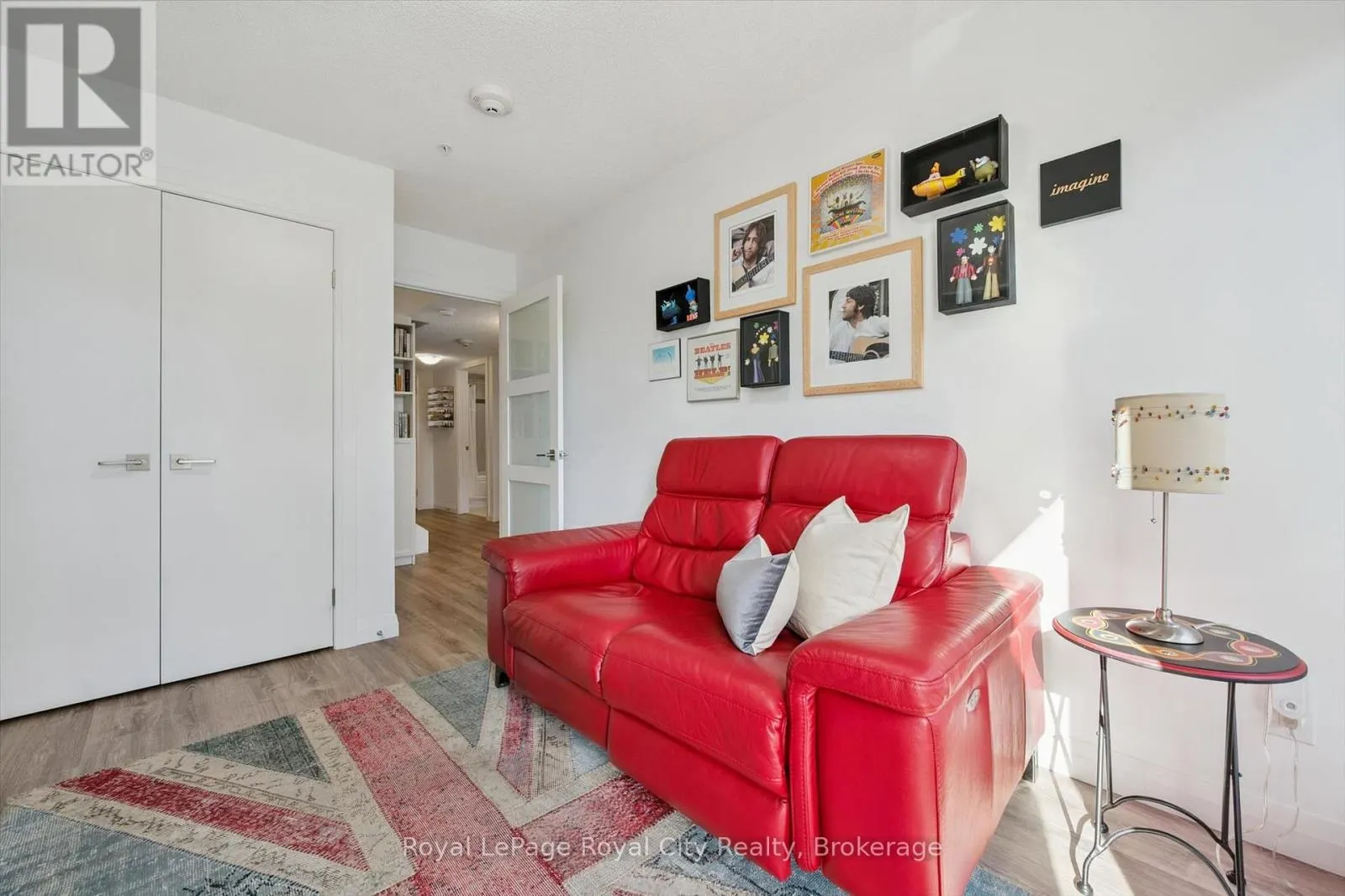 AT7 - 53 ARTHUR STREET S #AT7