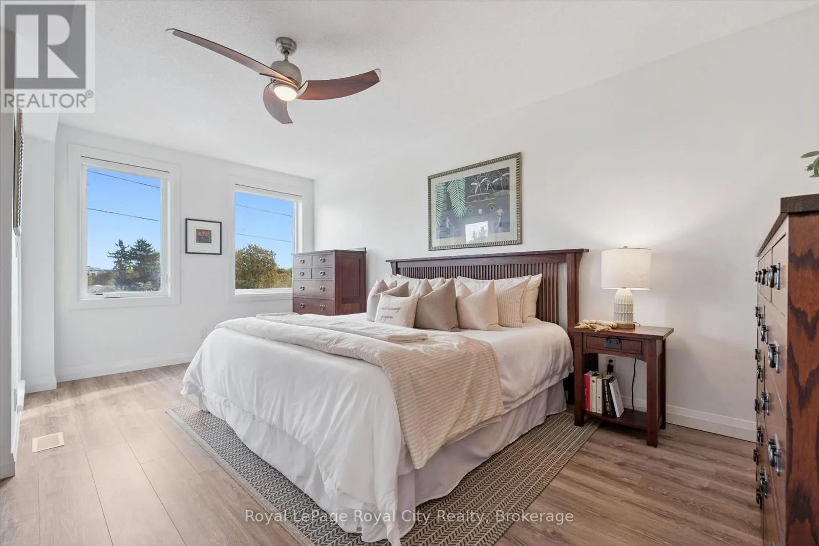 AT7 - 53 ARTHUR STREET S #AT7