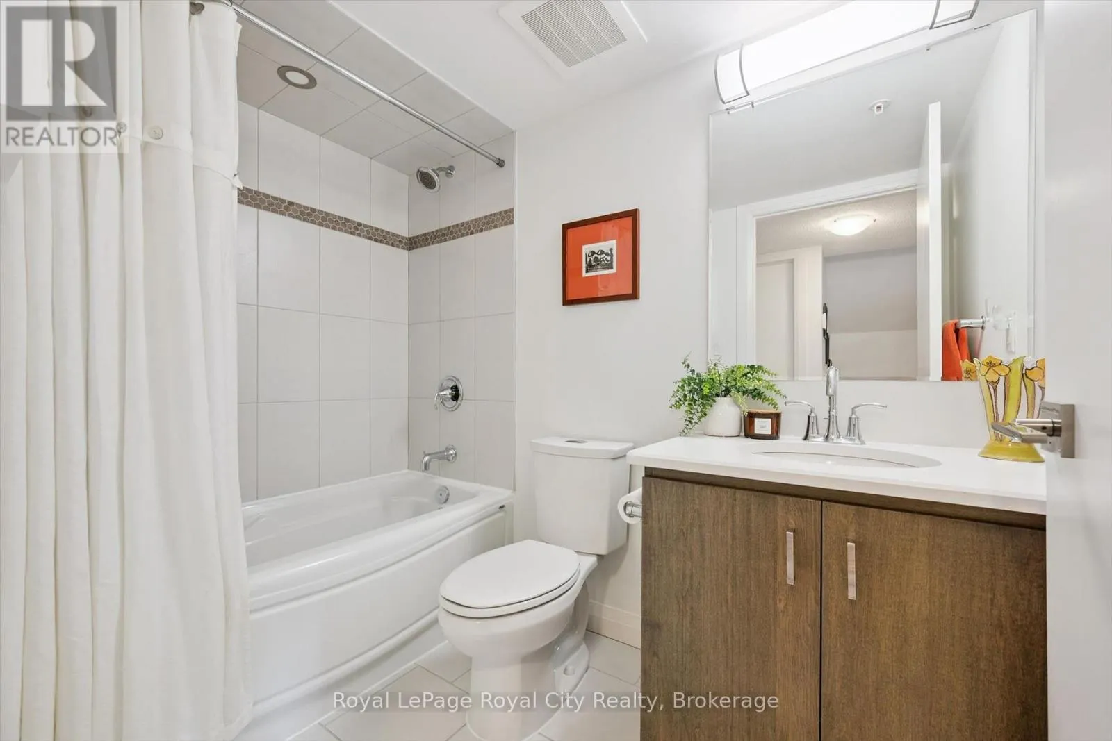 AT7 - 53 ARTHUR STREET S #AT7
