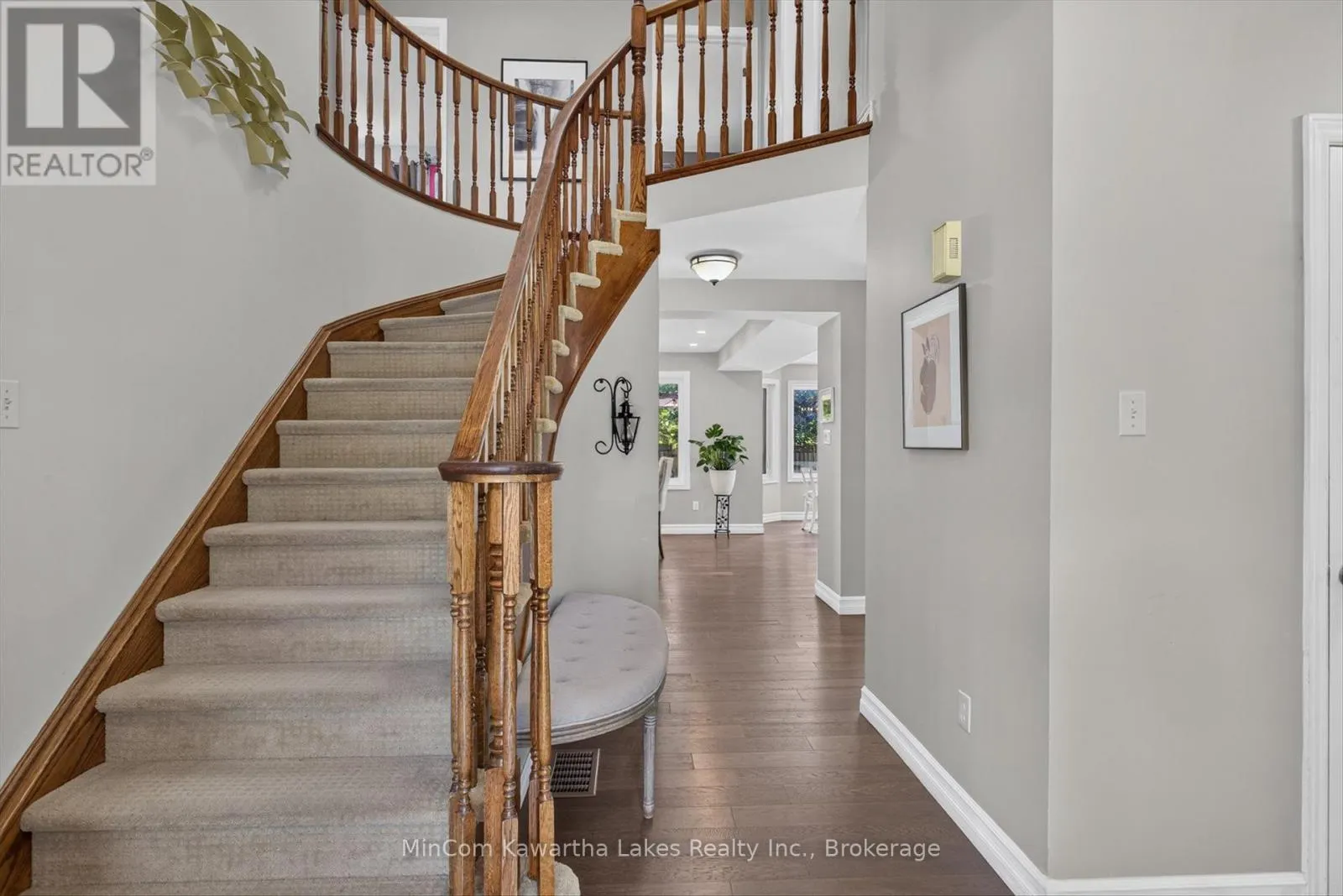 1947 PARKWOOD CIRCLE