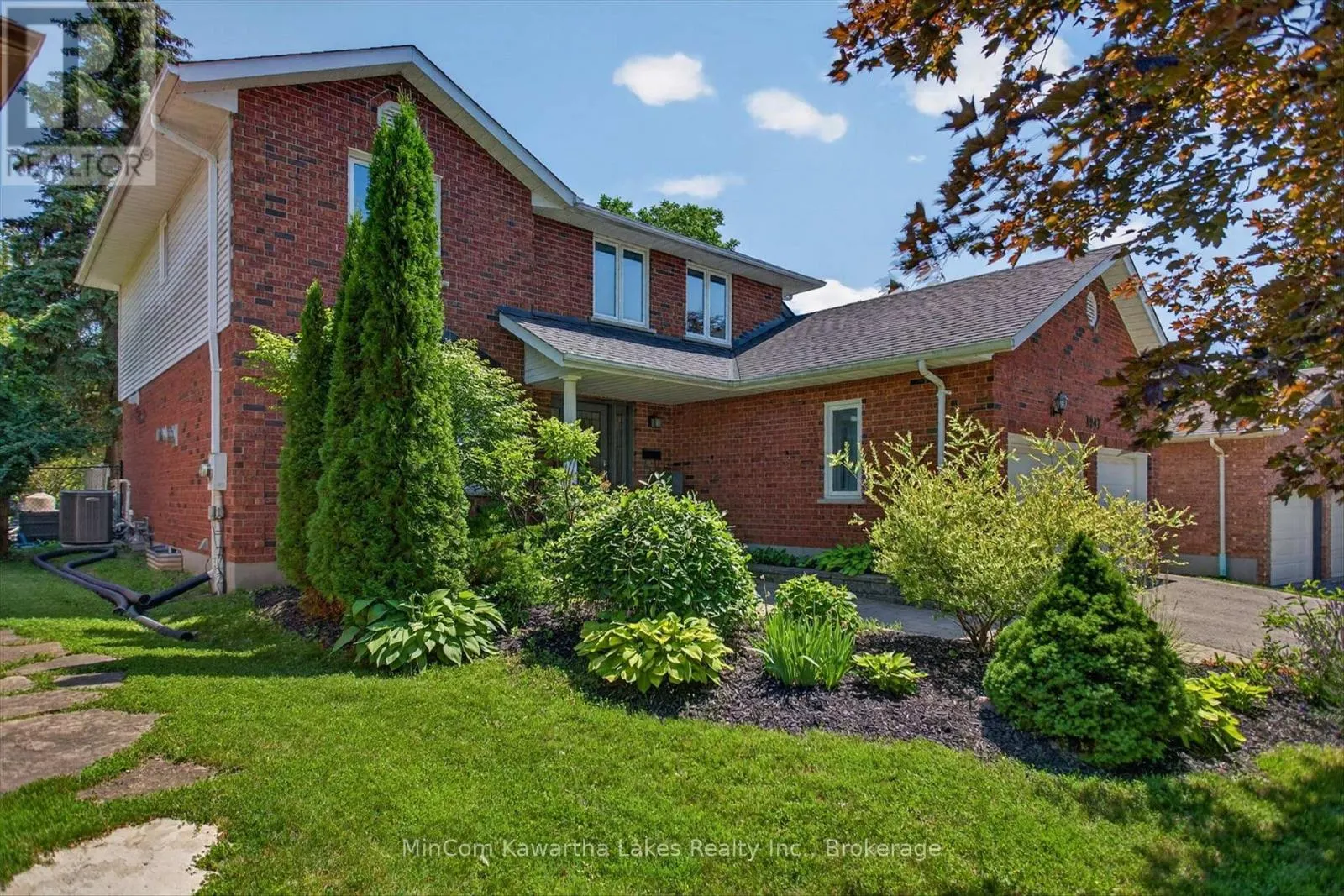 1947 PARKWOOD CIRCLE