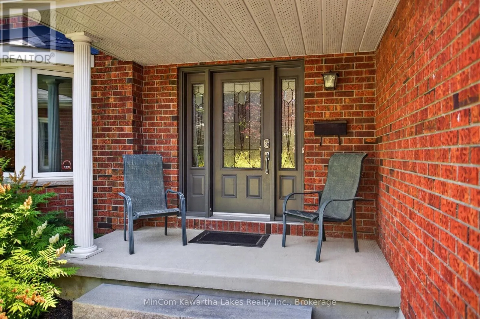 1947 PARKWOOD CIRCLE