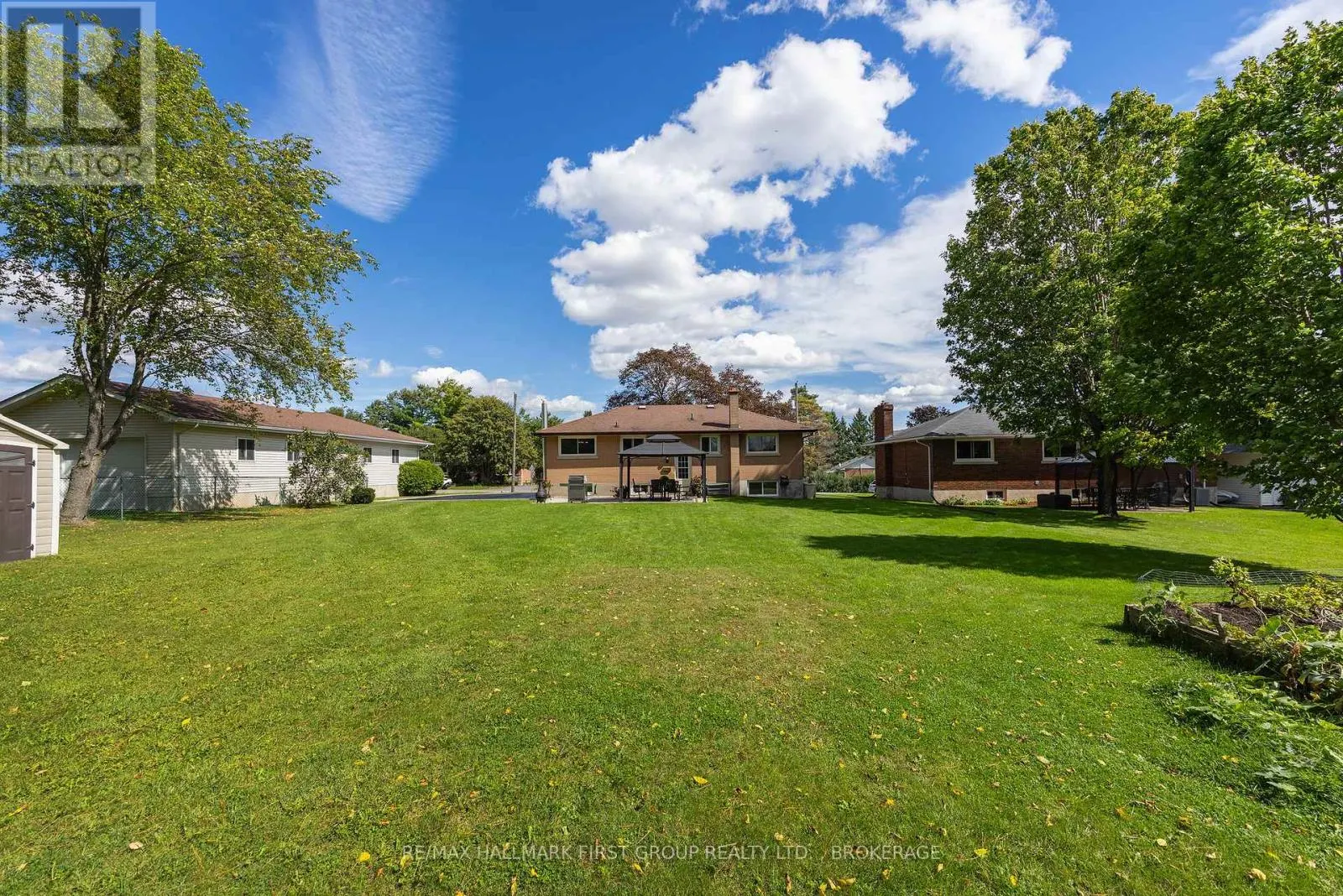 1449 AVONDALE CRESCENT