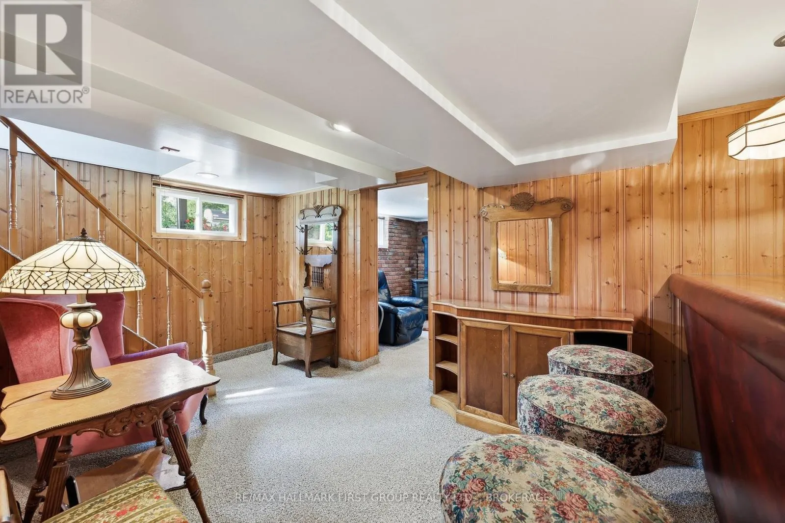 1449 AVONDALE CRESCENT