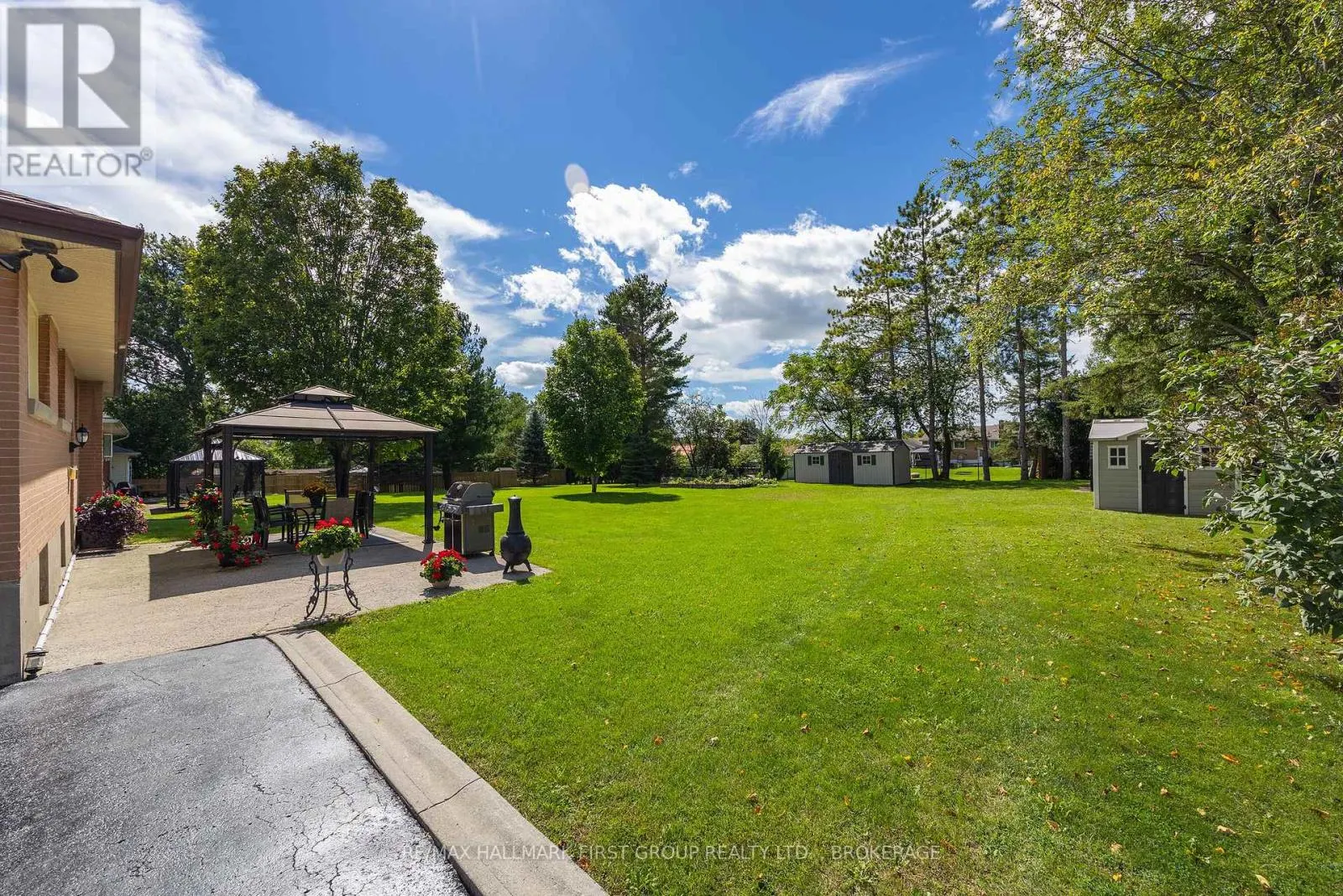 1449 AVONDALE CRESCENT