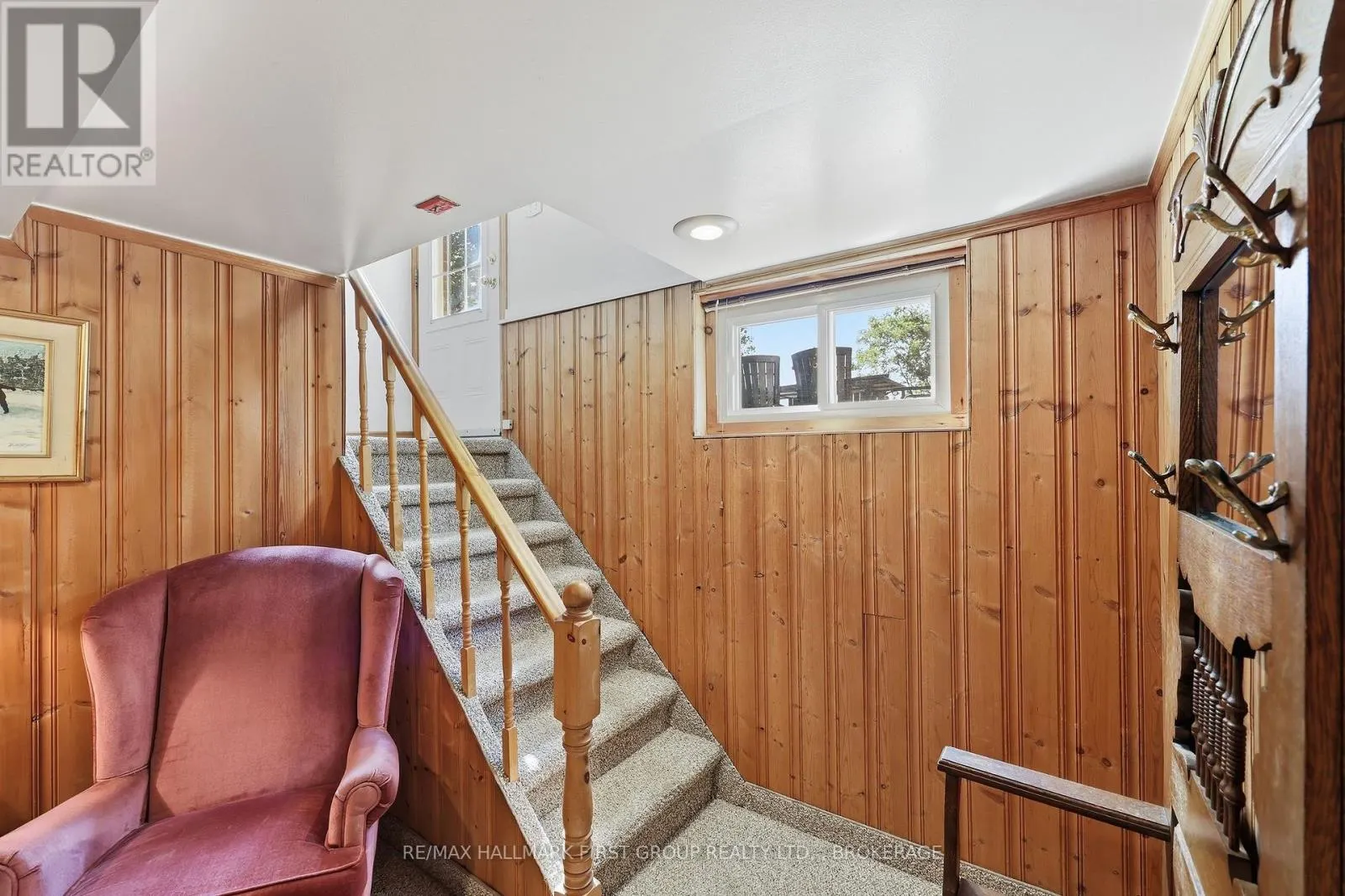 1449 AVONDALE CRESCENT