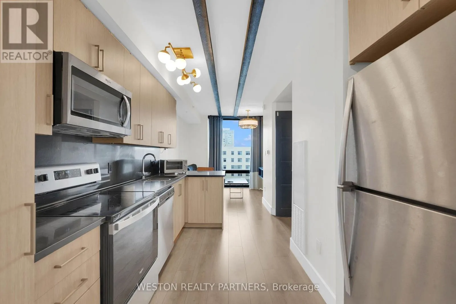 503 - 145 COLUMBIA STREET W