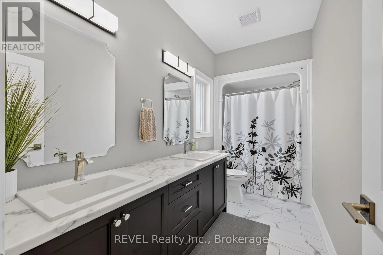 4233 VILLAGE CREEK DRIVE