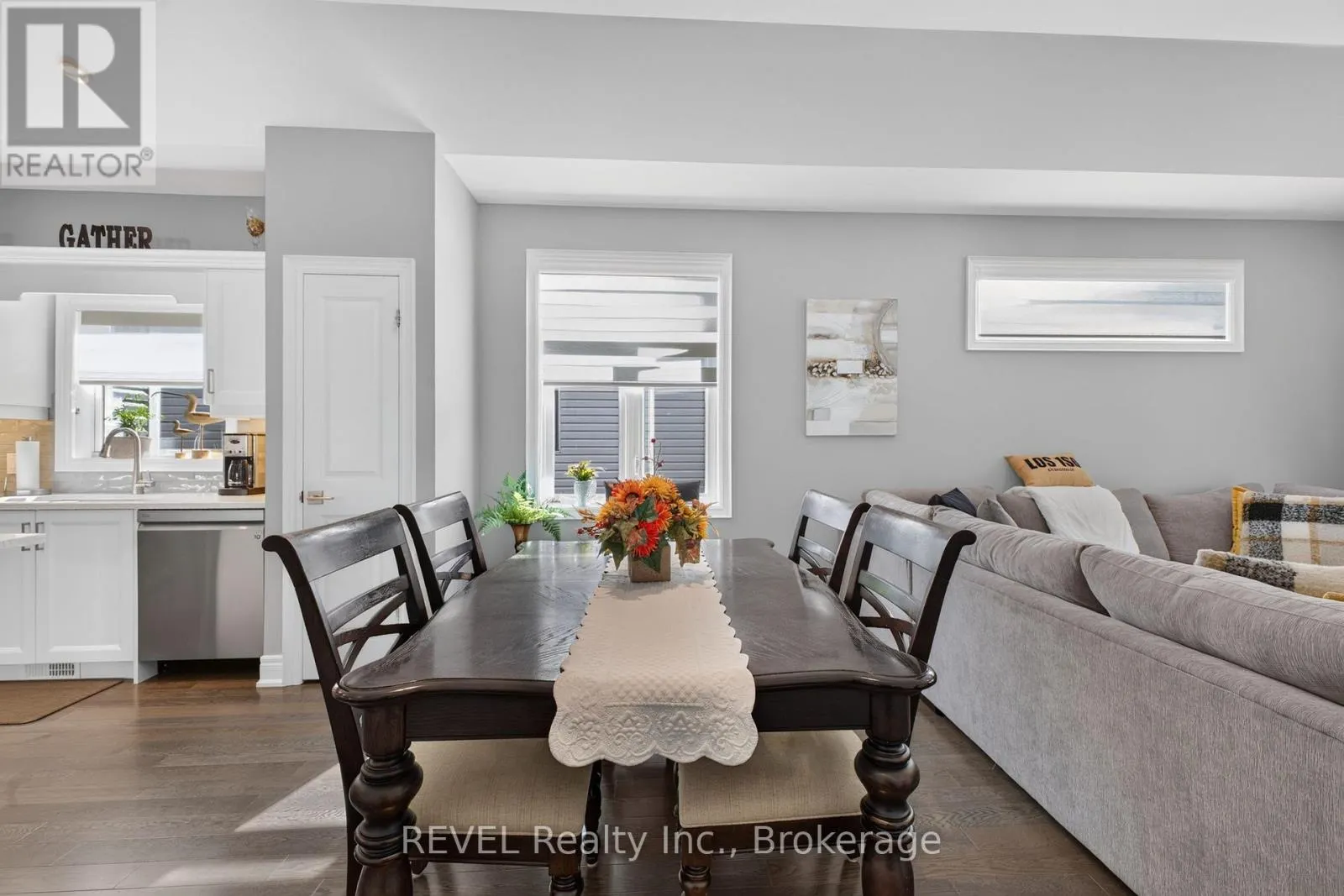 4233 VILLAGE CREEK DRIVE