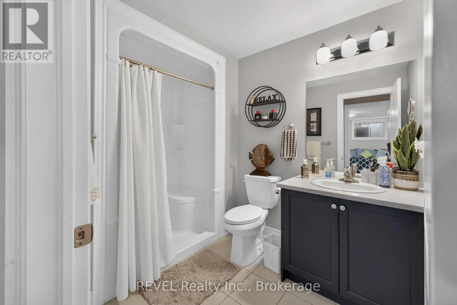 4233 VILLAGE CREEK DRIVE