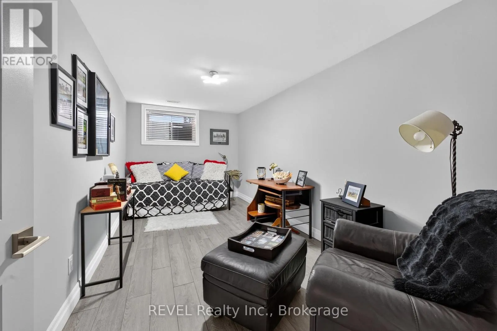4233 VILLAGE CREEK DRIVE