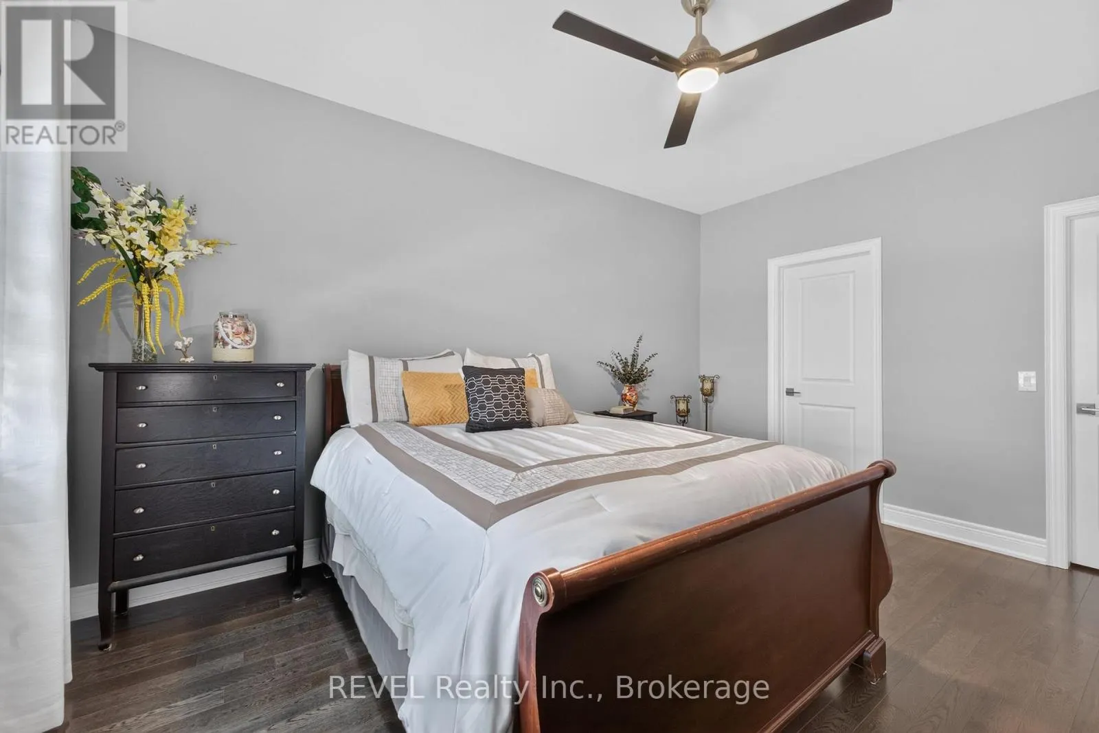 4233 VILLAGE CREEK DRIVE