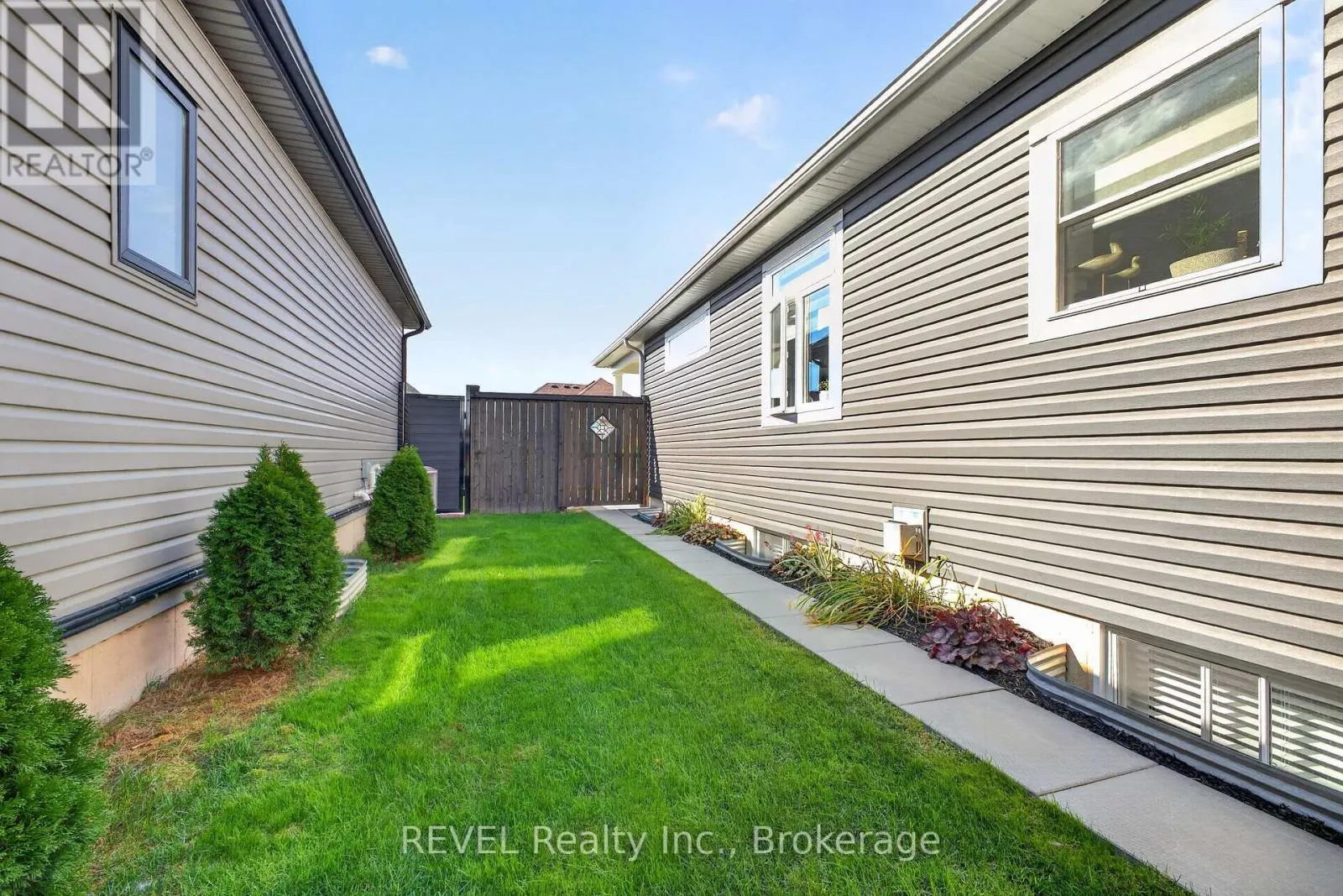 4233 VILLAGE CREEK DRIVE