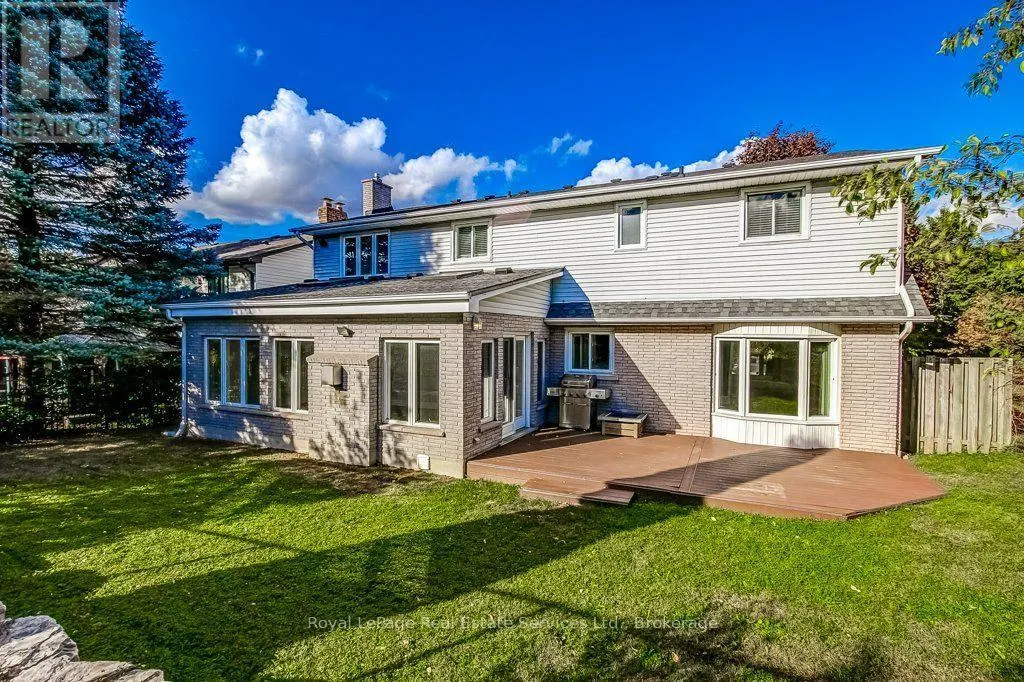22 DAFFODIL CRESCENT