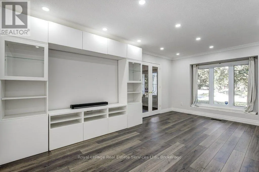 22 DAFFODIL CRESCENT