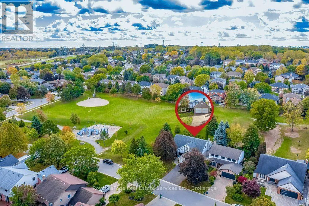 22 DAFFODIL CRESCENT