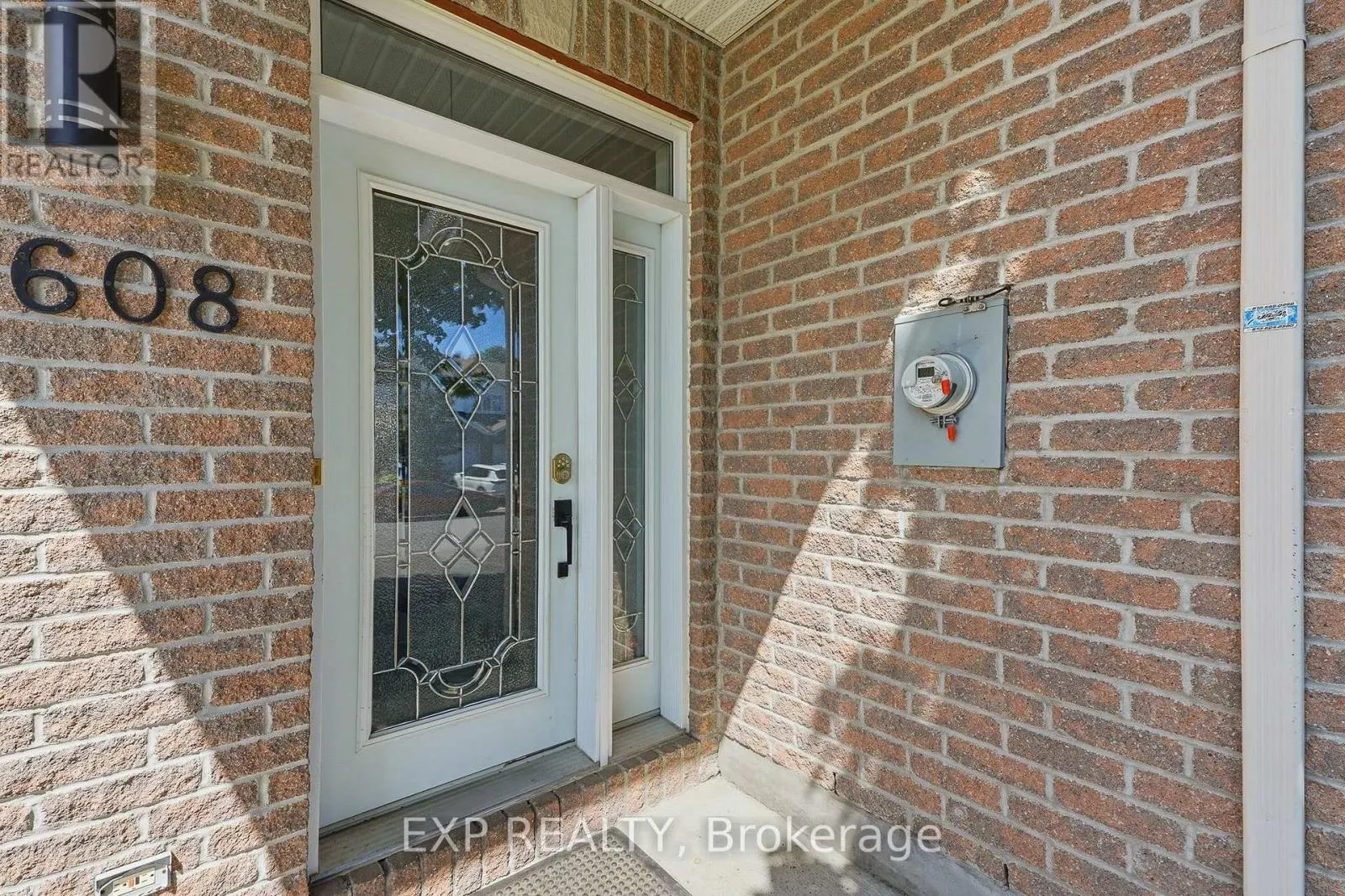 2608 RAYMOND STREET