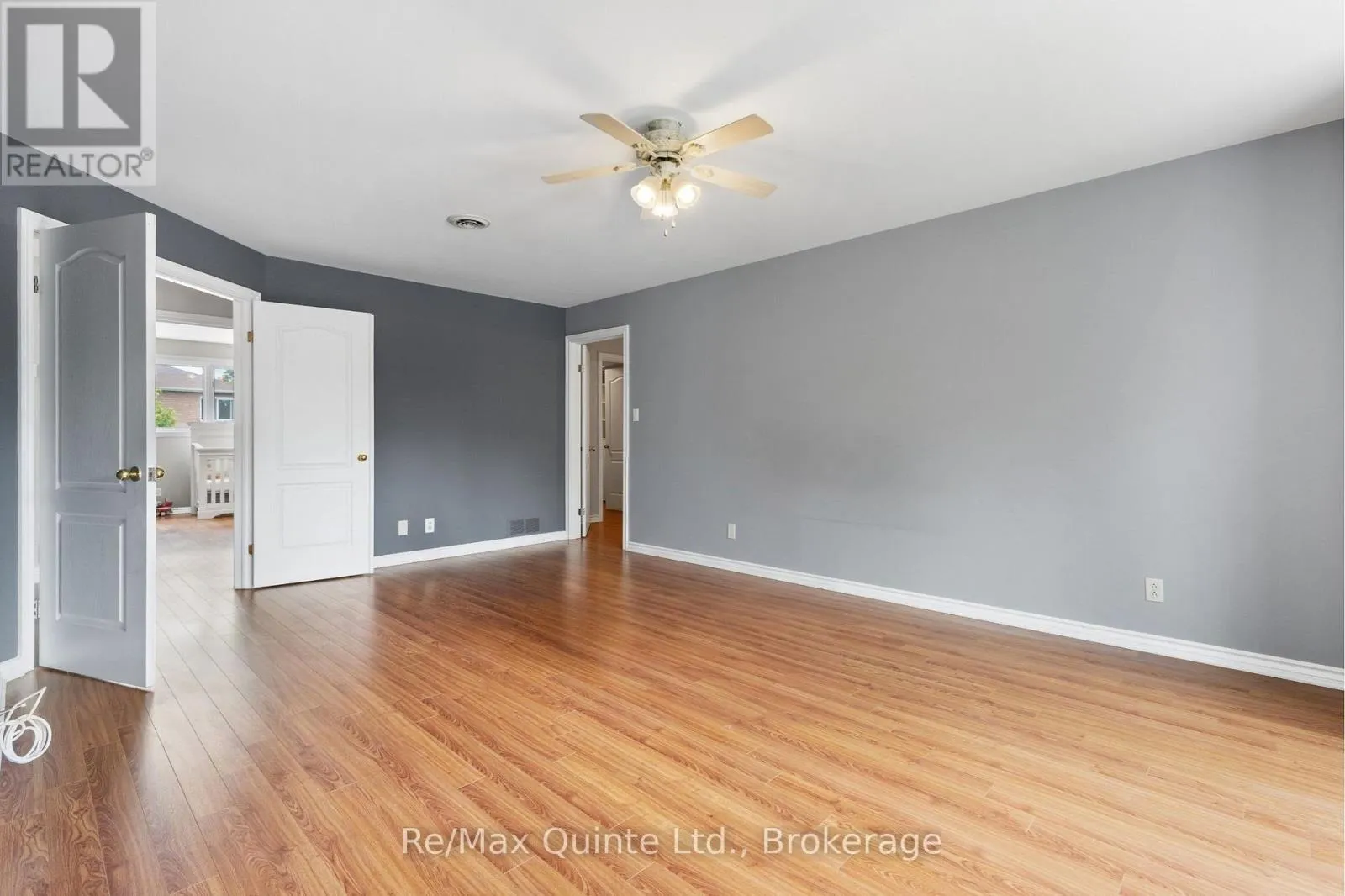 17 APPLEWOOD COURT