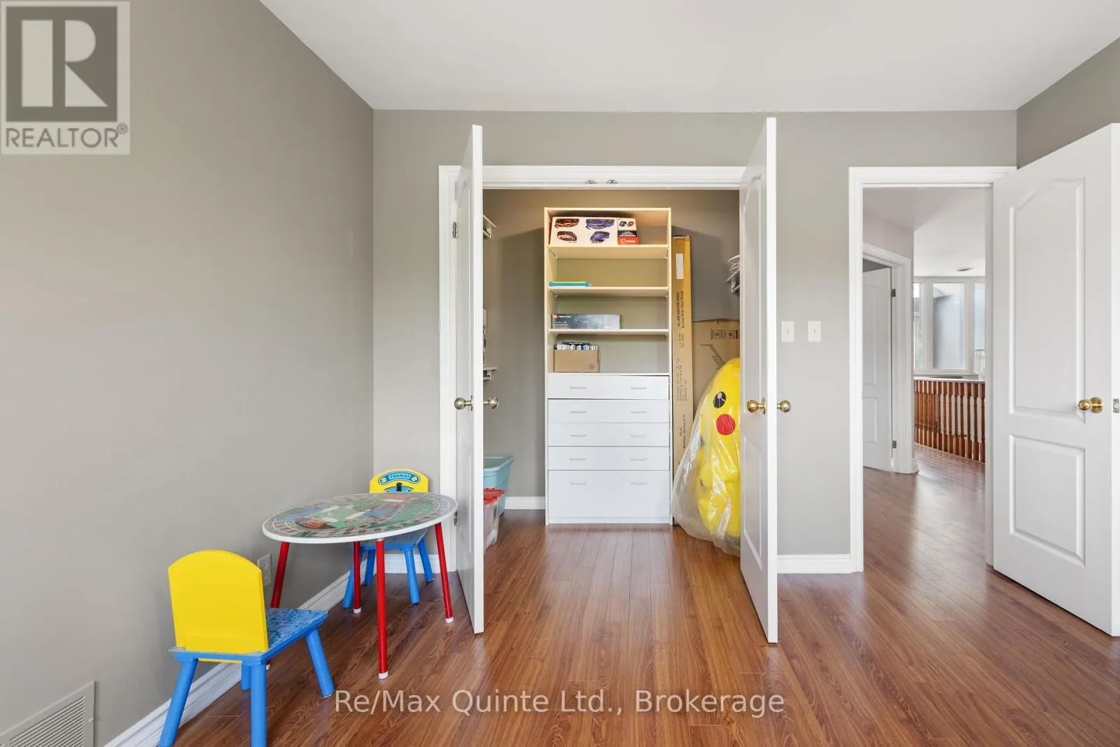 17 APPLEWOOD COURT
