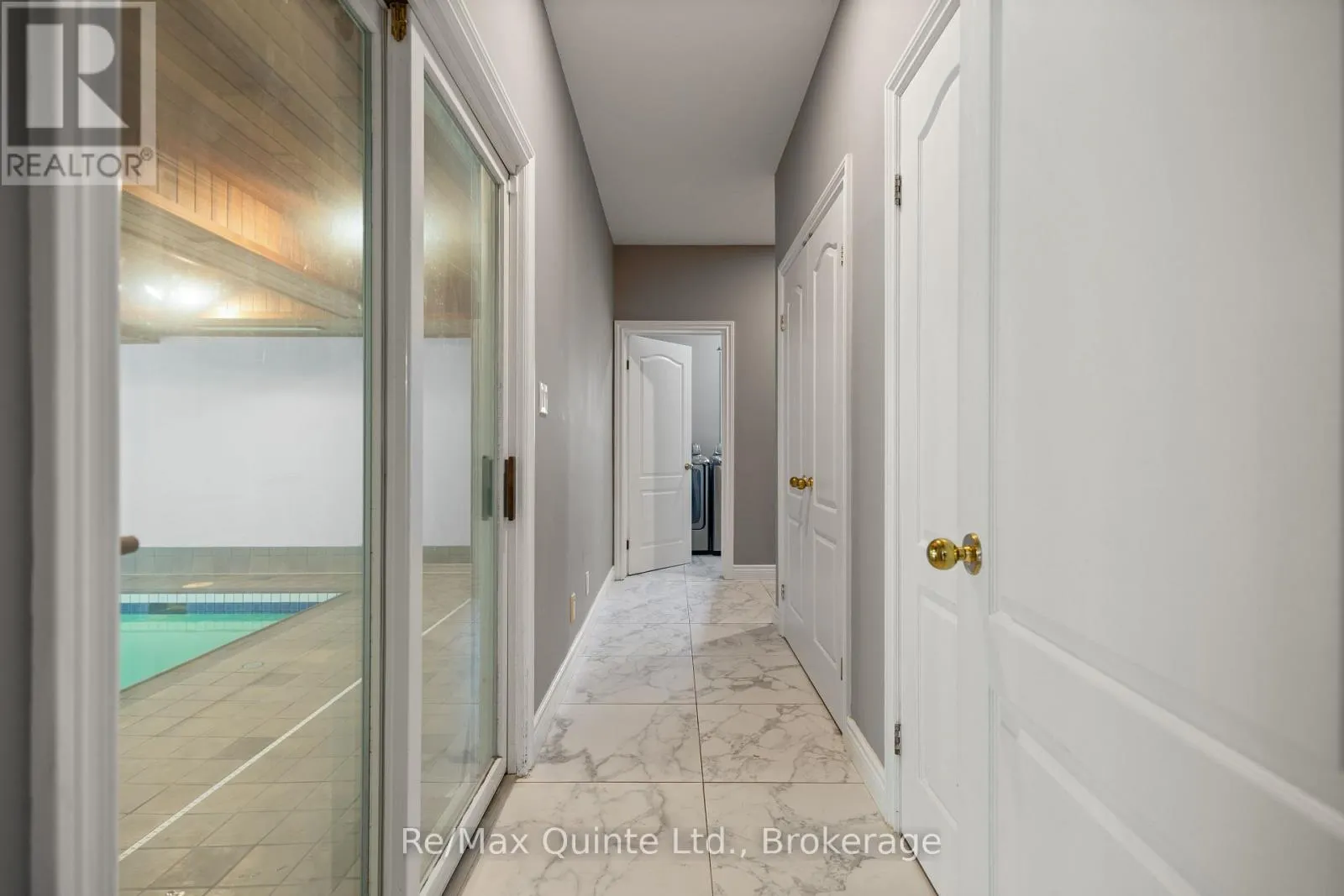 17 APPLEWOOD COURT