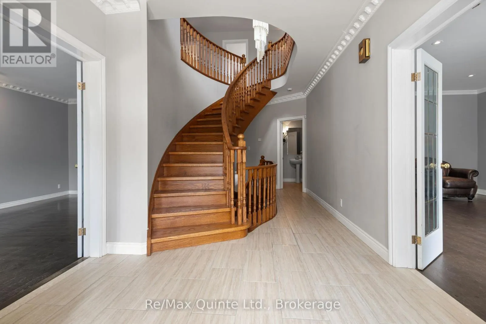17 APPLEWOOD COURT
