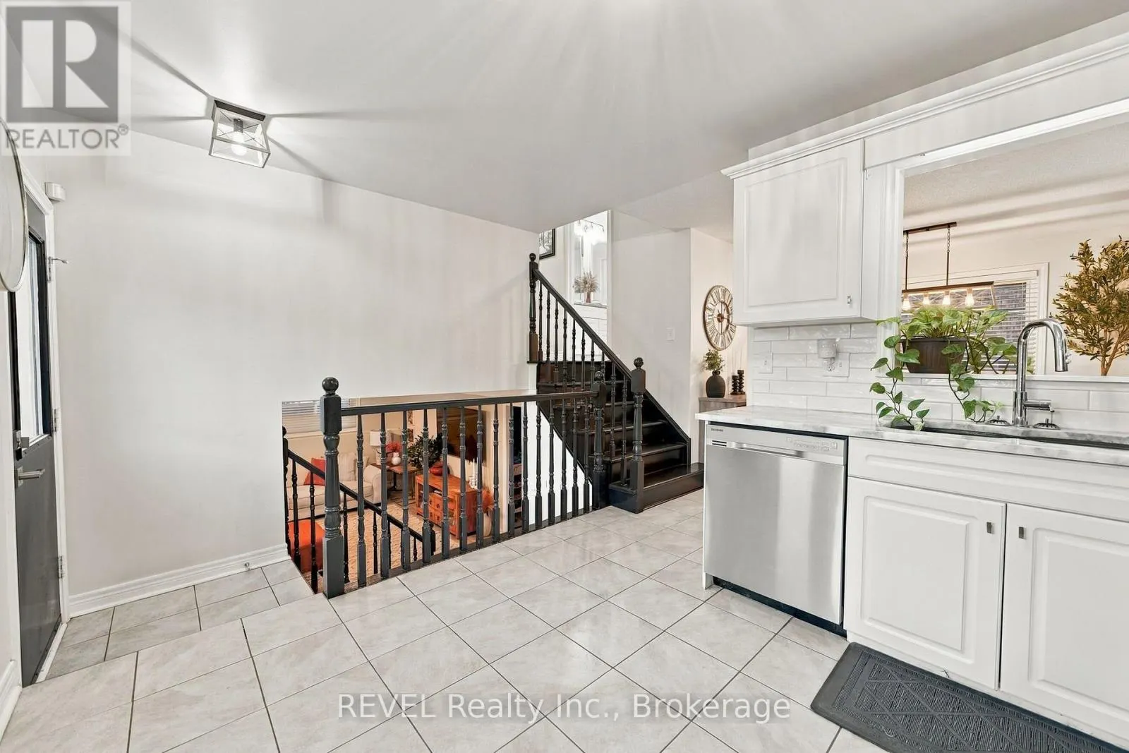 3370 CARDINAL DRIVE