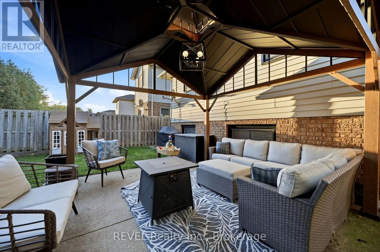 3370 CARDINAL DRIVE