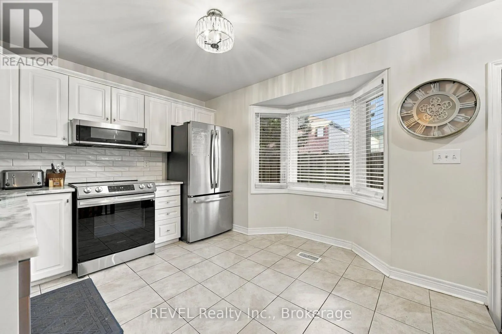 3370 CARDINAL DRIVE