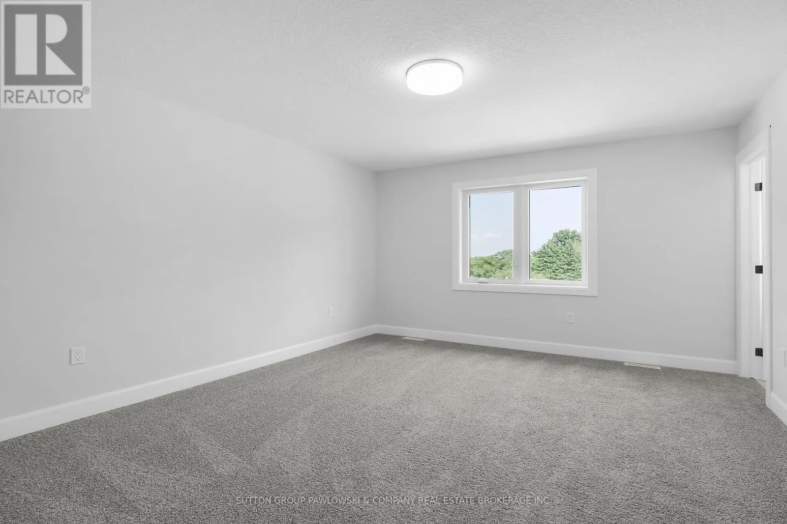 3 - 414 OLD WONDERLAND ROAD #3