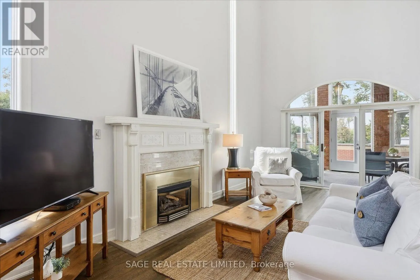 401 - 1 SHERWOOD STREET