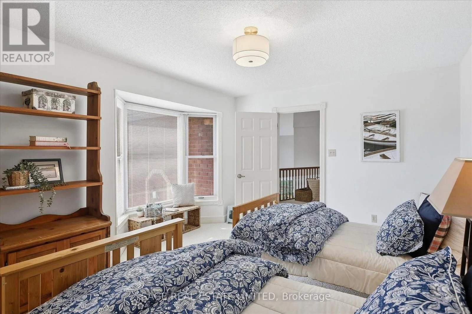 401 - 1 SHERWOOD STREET