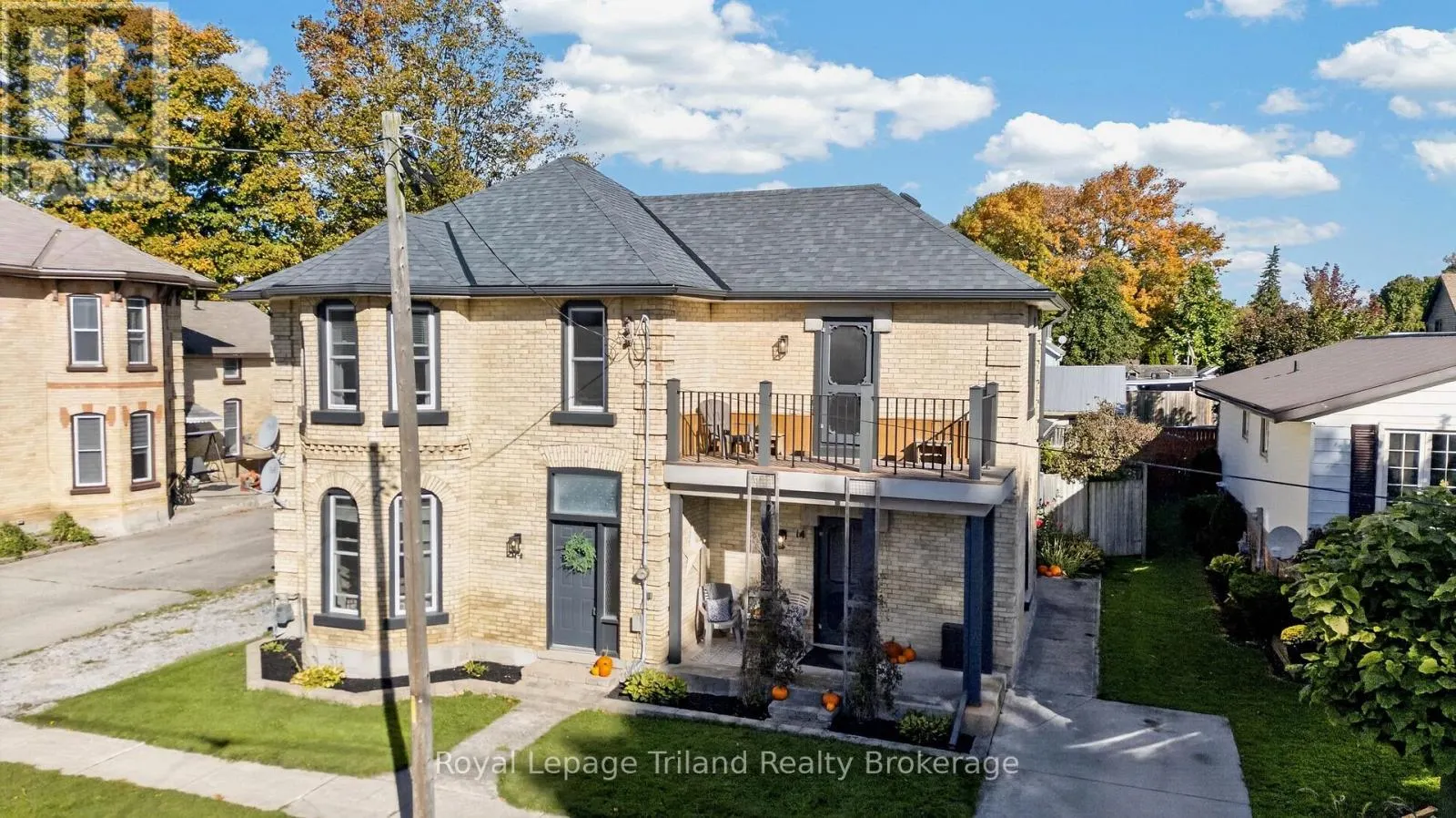 14 ELGIN STREET W