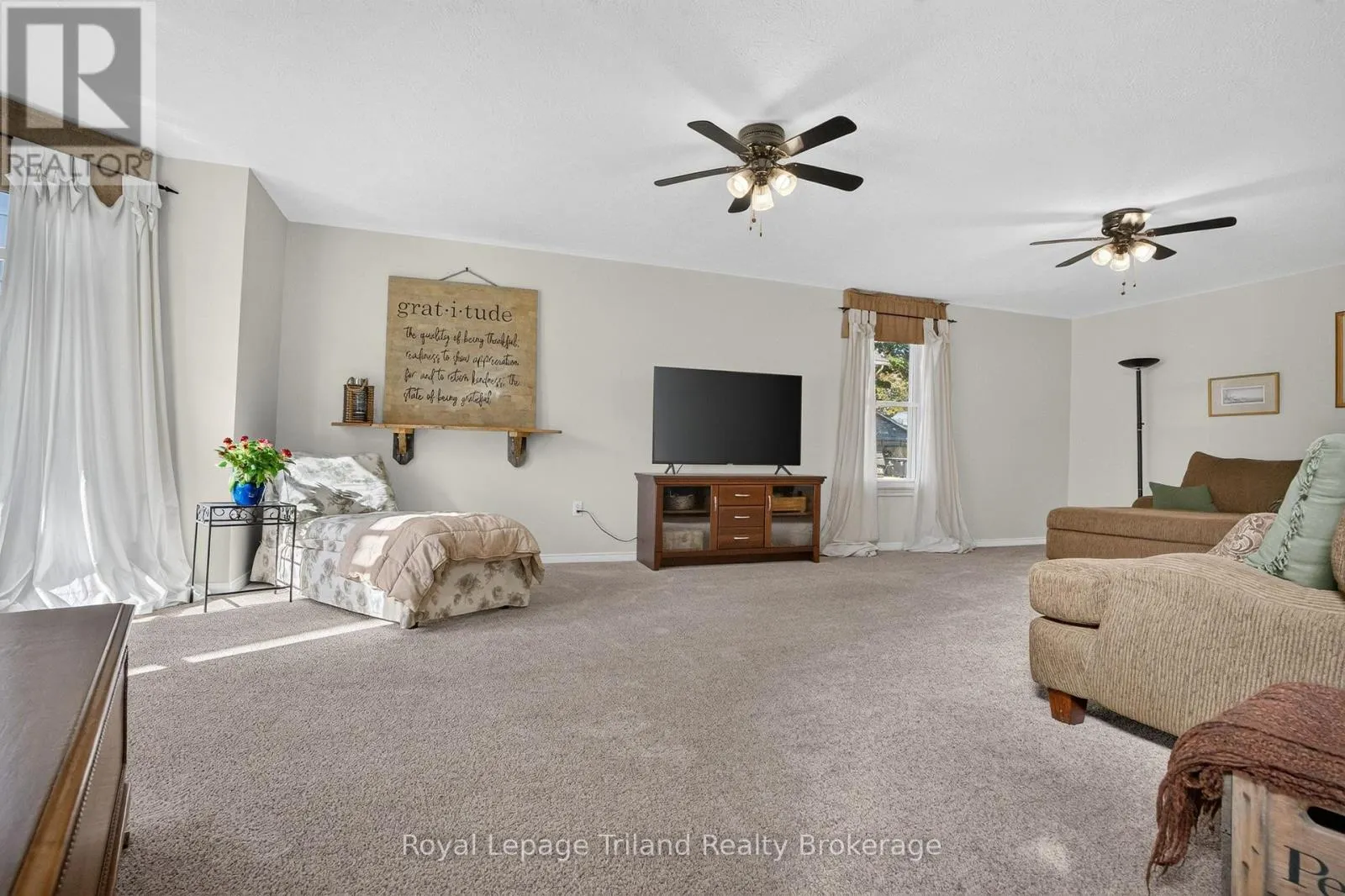 14 ELGIN STREET W