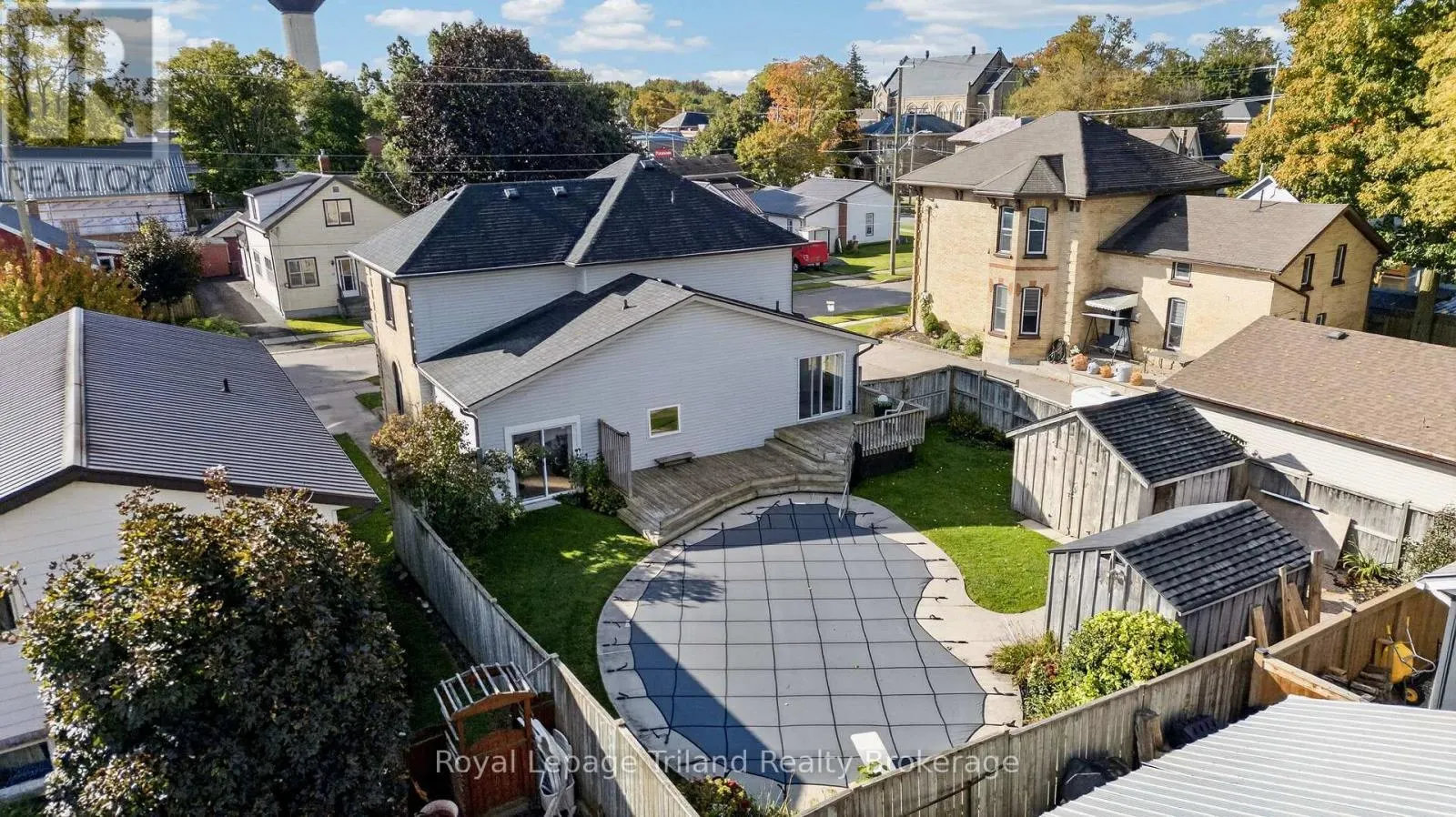 14 ELGIN STREET W