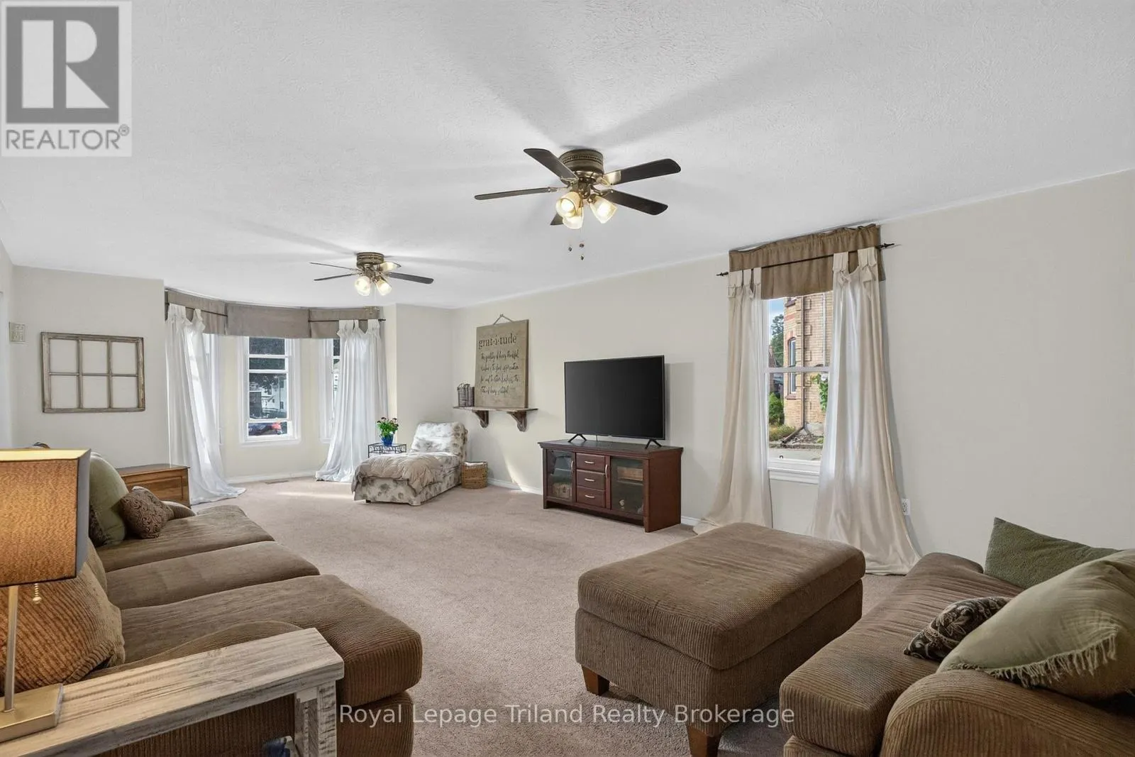 14 ELGIN STREET W